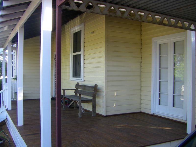 13 Stickland St, Wongan Hills WA 6603