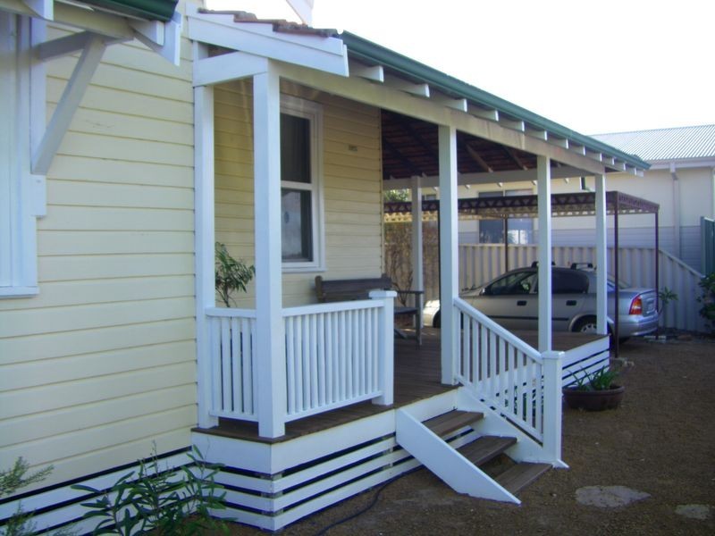 13 Stickland St, Wongan Hills WA 6603