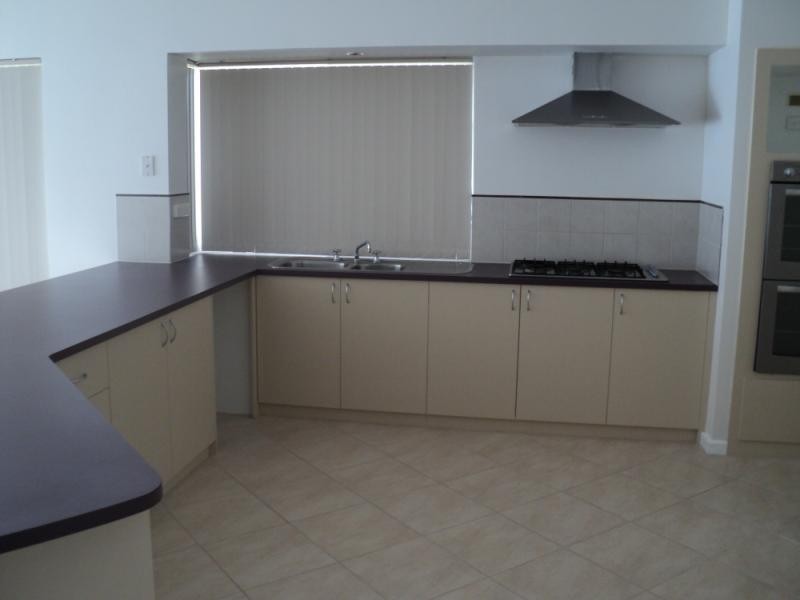 8 Daablone Vista, Dalyellup WA 6230