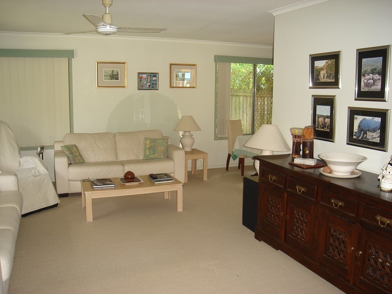 54 Marshall Lane, Kenmore QLD 4069