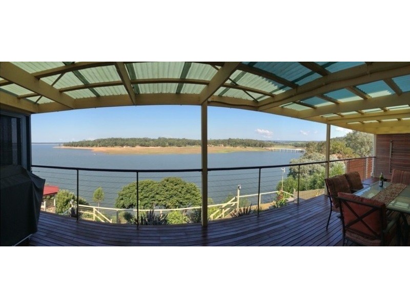 18 Katrina Cres, Glenmaggie VIC 3858