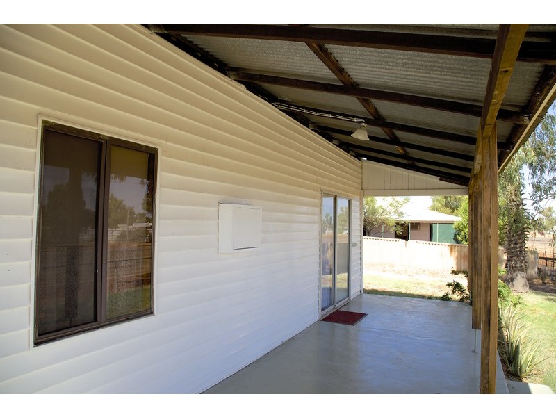 83 Hill St, Meekatharra WA 6642