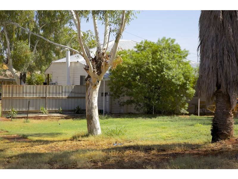83 Hill St, Meekatharra WA 6642