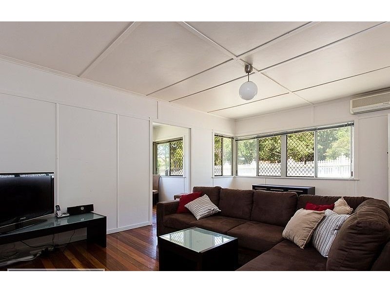 899 Samford Rd, Keperra QLD 4054