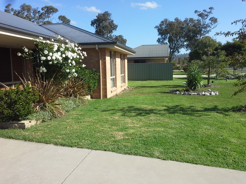 85 Adams st, Jindera NSW 2642