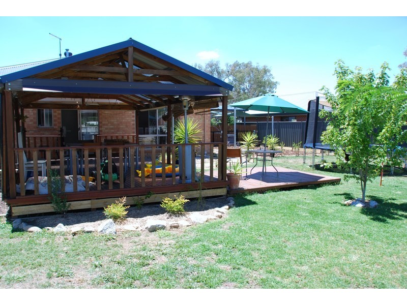 85 Adams st, Jindera NSW 2642