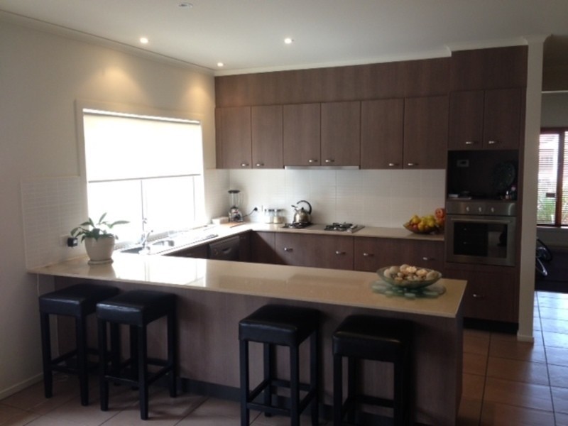 11 Kirribilli Boulevard, Taylors Hill VIC 3037