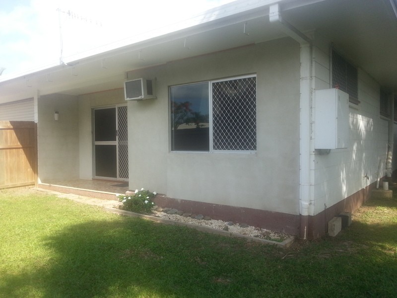 2/77 Wilks St, Bungalow QLD 4870