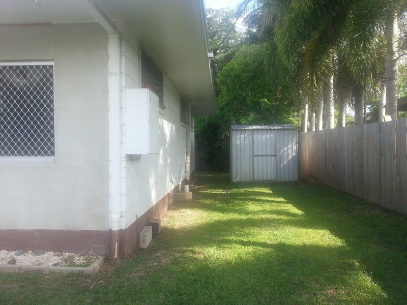 2/77 Wilks St, Bungalow QLD 4870