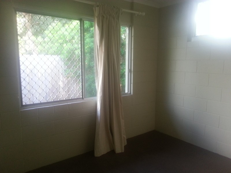 2/77 Wilks St, Bungalow QLD 4870