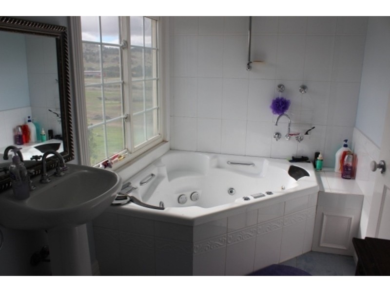 178 Chellews Rd, Harcourt North VIC 3453