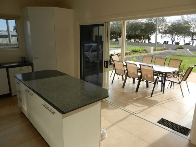 3 Sea Esplanade, Burnett Heads QLD 4670