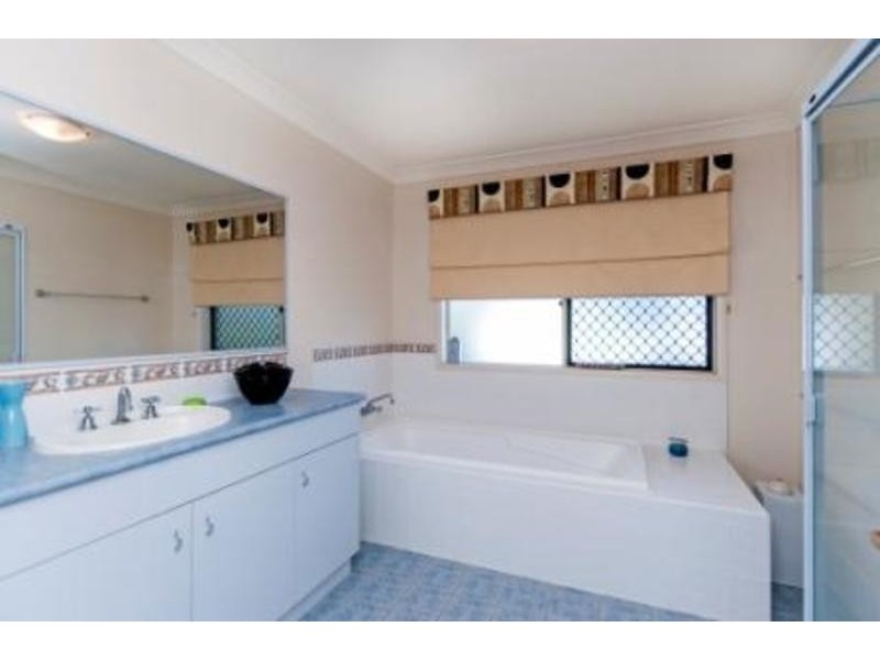 5  Coogara Court, Brookwater QLD 4300