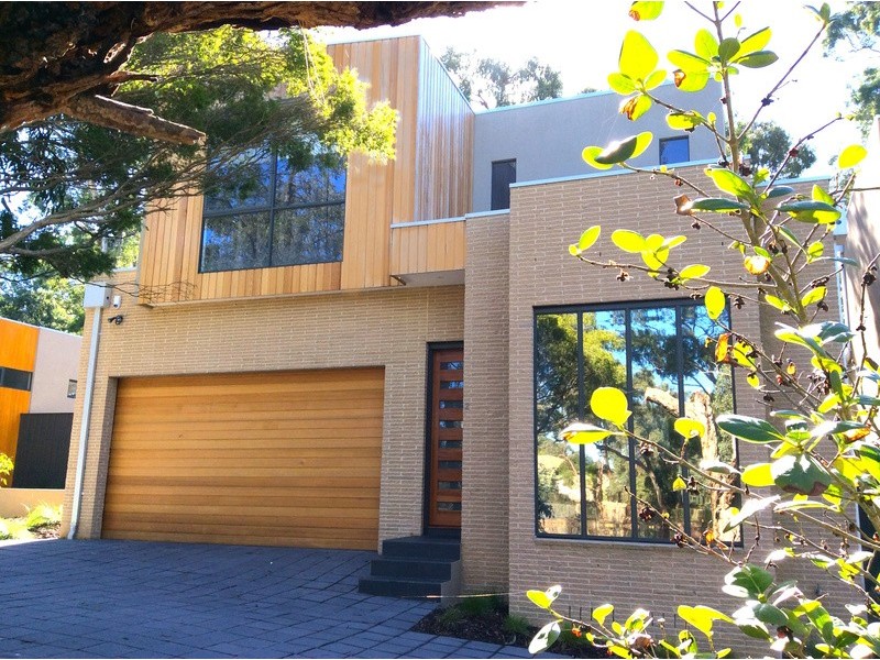 2/3 Willis St, Greensborough VIC 3088