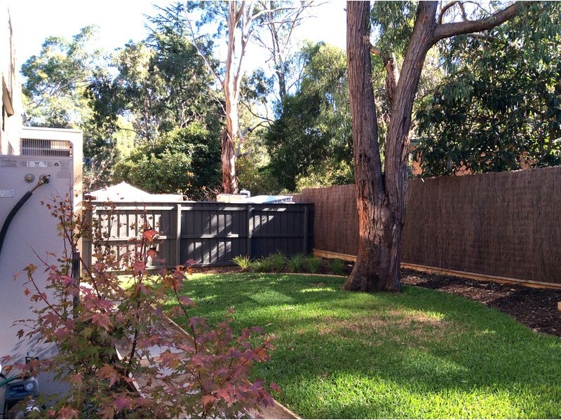 2/3 Willis St, Greensborough VIC 3088