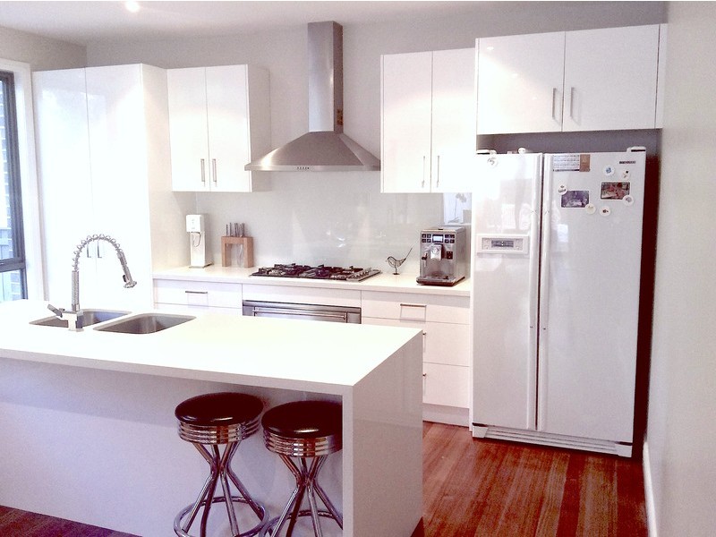 2/3 Willis St, Greensborough VIC 3088