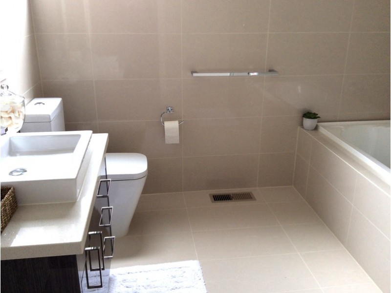 2/3 Willis St, Greensborough VIC 3088