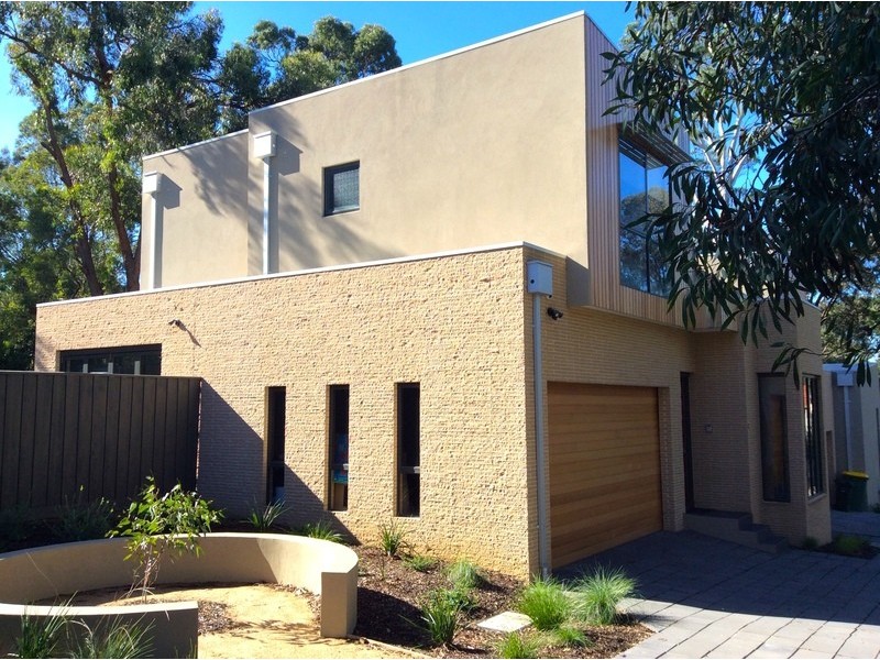 2/3 Willis St, Greensborough VIC 3088