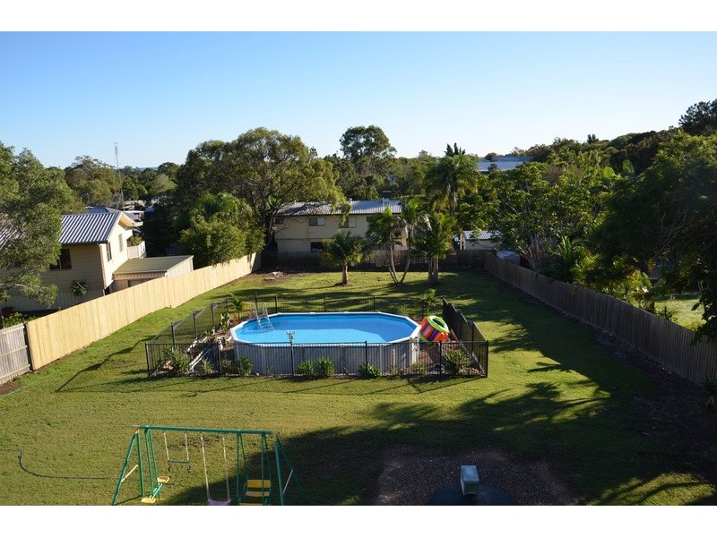 18 Annette St, Dundowran Beach QLD 4655