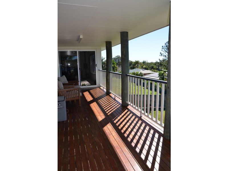 18 Annette St, Dundowran Beach QLD 4655