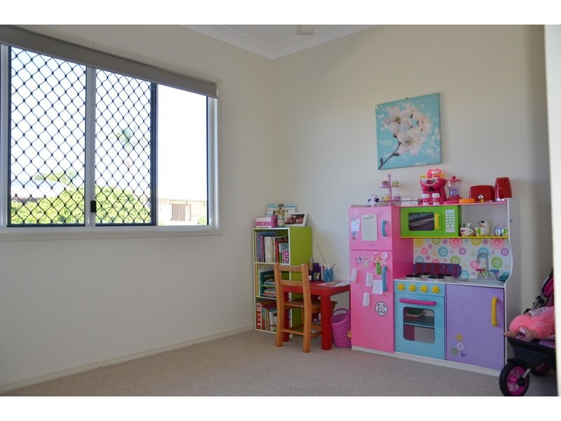 18 Annette St, Dundowran Beach QLD 4655