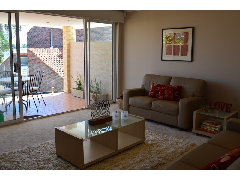 57 Canning Beach Road, Applecross WA 6153