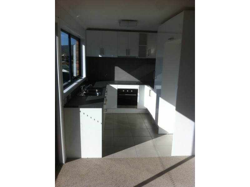 1/33 Beach Road, Margate TAS 7054