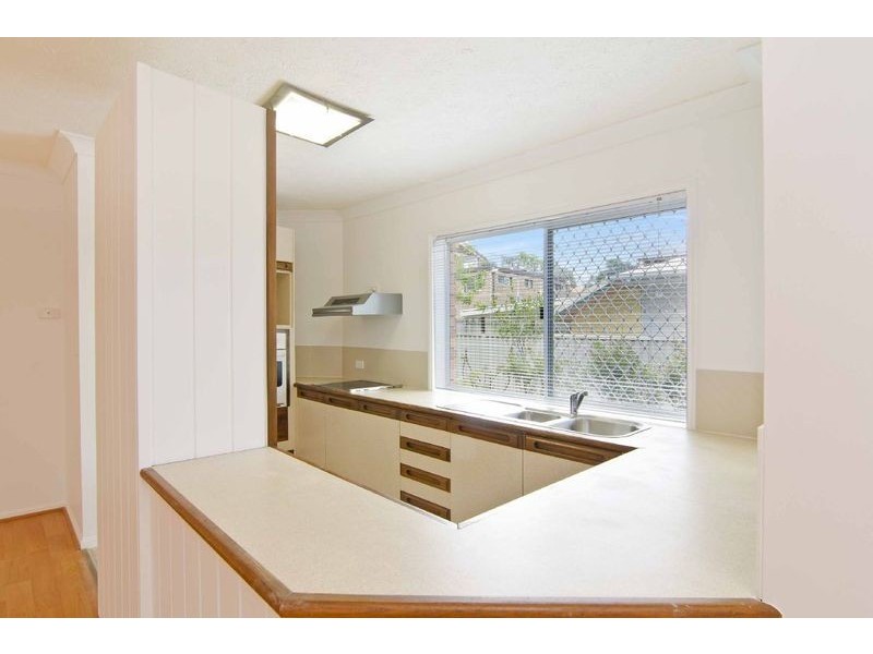 2/11 Fourteenth Ave, Palm Beach QLD 4221