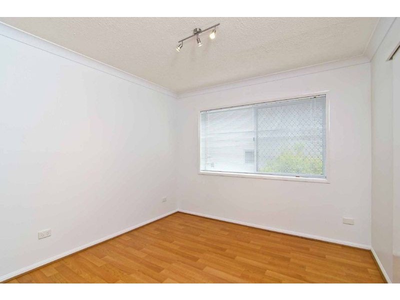 2/11 Fourteenth Ave, Palm Beach QLD 4221