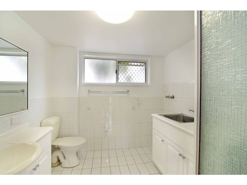 2/11 Fourteenth Ave, Palm Beach QLD 4221