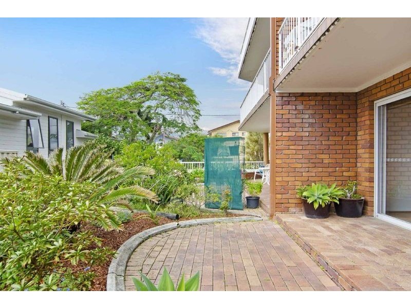 2/11 Fourteenth Ave, Palm Beach QLD 4221