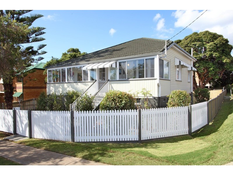 38 Clara St, Wynnum QLD 4178