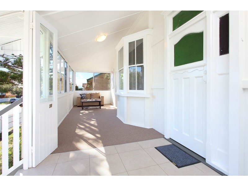 38 Clara St, Wynnum QLD 4178