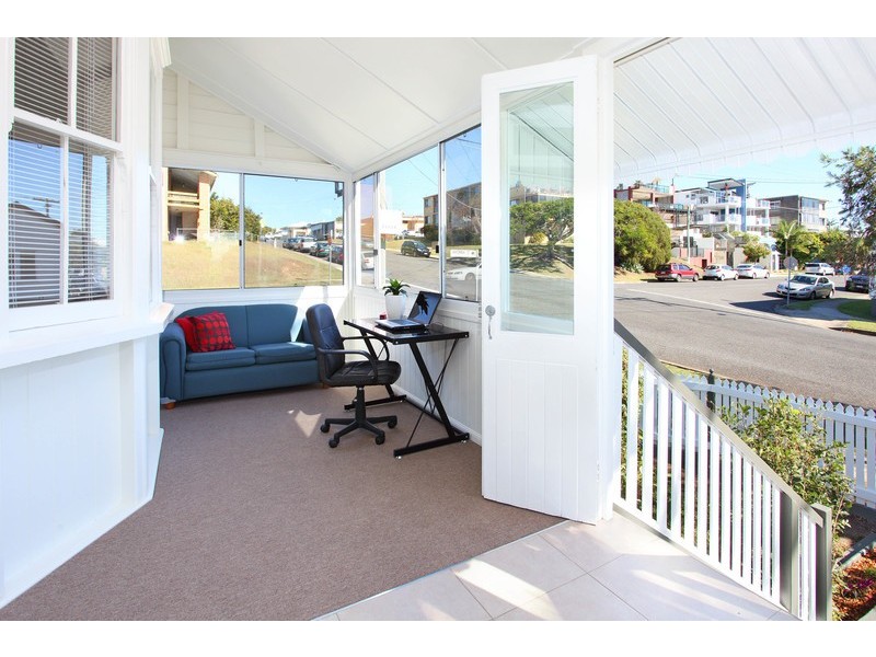 38 Clara St, Wynnum QLD 4178