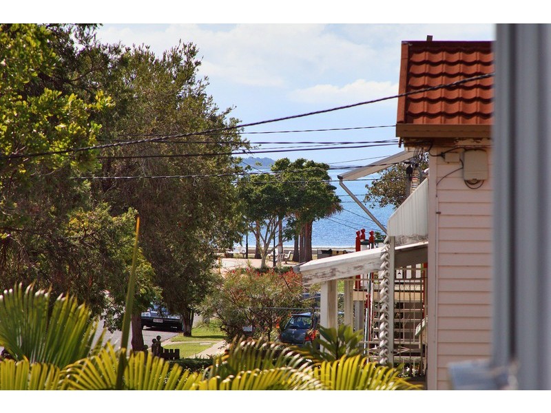 38 Clara St, Wynnum QLD 4178