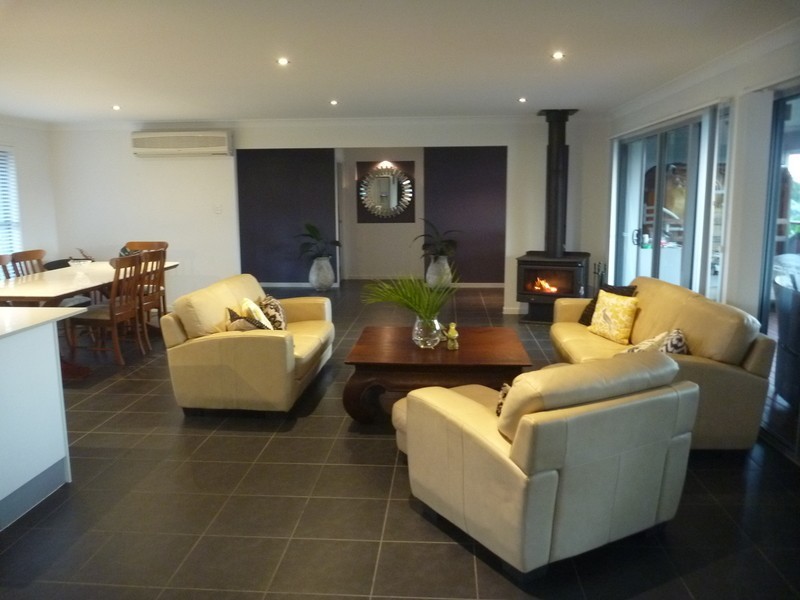 6-8 Borrowdale Court, Mundoolun QLD 4285