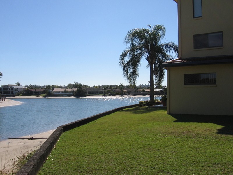 2/31 Pangarinda Place, Mooloolaba QLD 4557