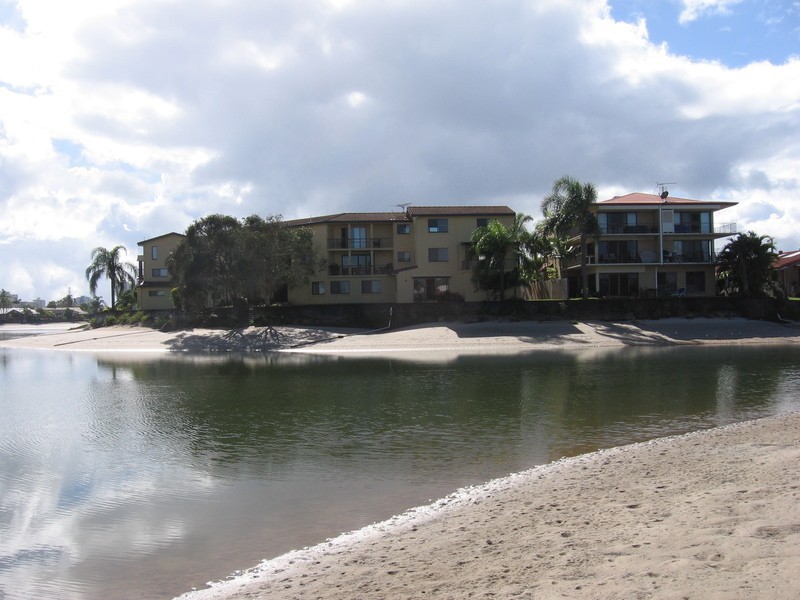 2/31 Pangarinda Place, Mooloolaba QLD 4557