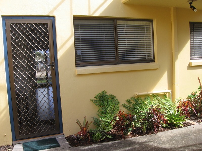 2/31 Pangarinda Place, Mooloolaba QLD 4557