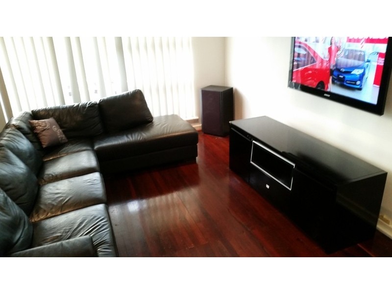 197 Wharf St, Queens Park WA 6107