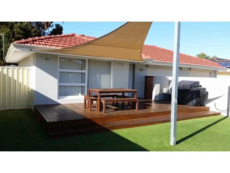 197 Wharf St, Queens Park WA 6107