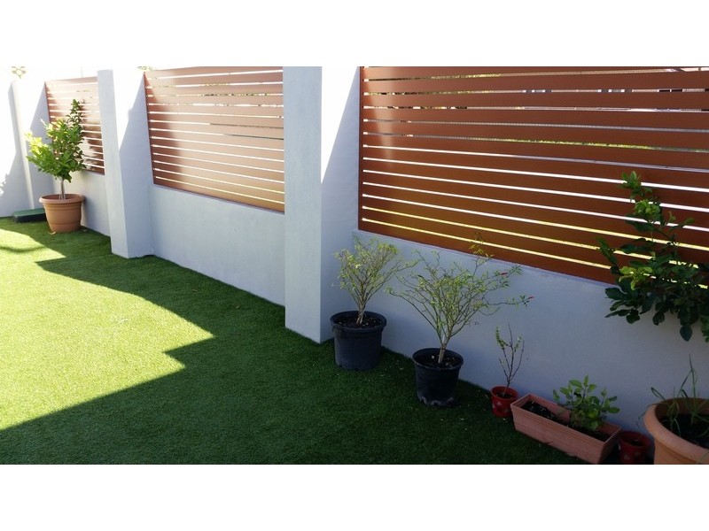 197 Wharf St, Queens Park WA 6107