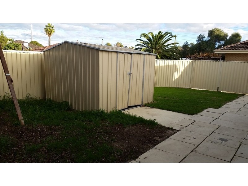 197 Wharf St, Queens Park WA 6107