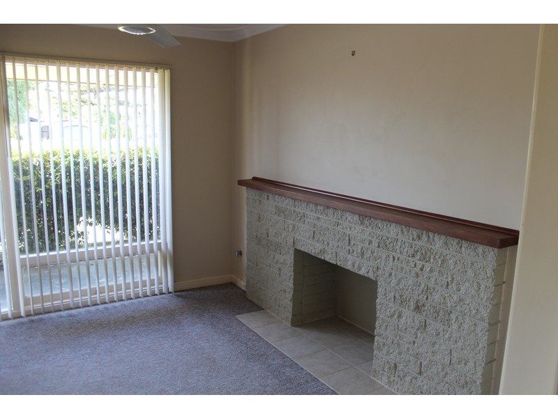 40 Fawdon St, Safety Bay WA 6169