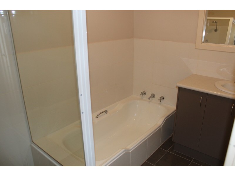 40 Fawdon St, Safety Bay WA 6169