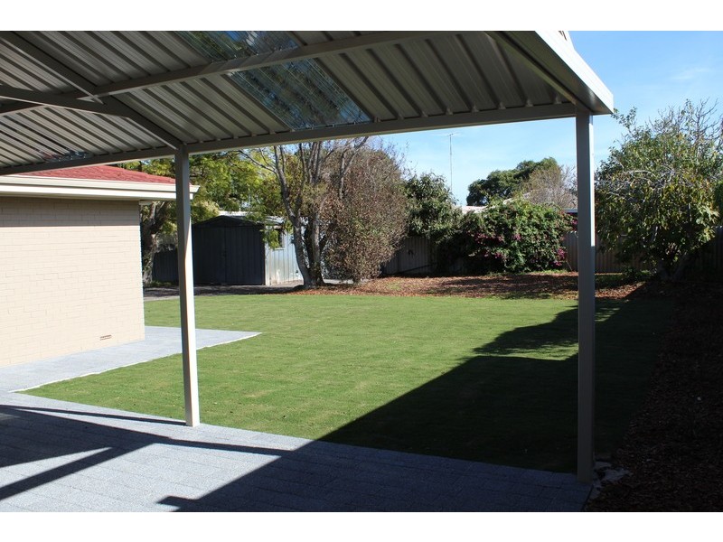 40 Fawdon St, Safety Bay WA 6169