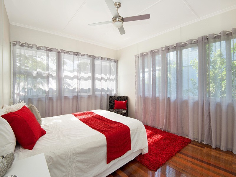 96 Scott St, Deagon QLD 4017