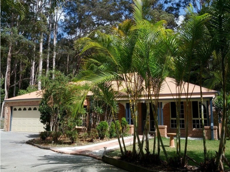 12 BREYNIA CT, Elanora QLD 4221