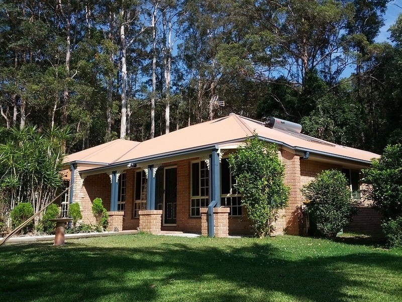 12 BREYNIA CT, Elanora QLD 4221