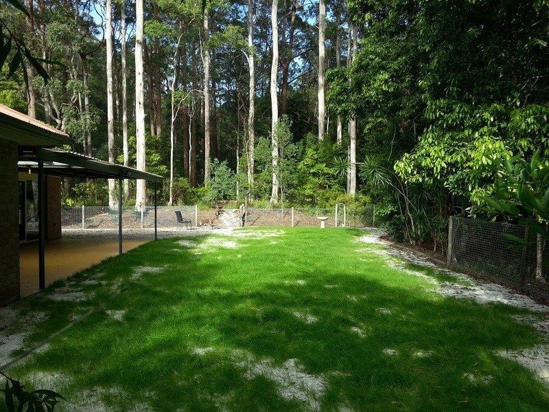 12 BREYNIA CT, Elanora QLD 4221